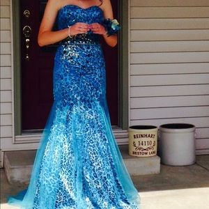 Blue cheetah prom dress!